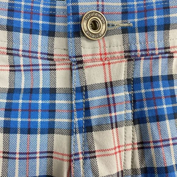 Lululemon Men’s Shorts Size 34 - Picture 3 of 7